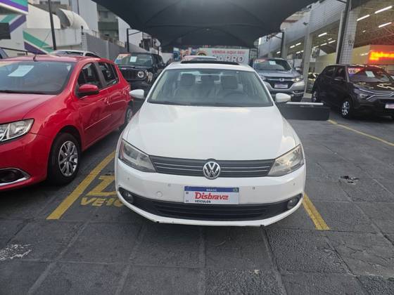 VOLKSWAGEN JETTA 2.0 COMFORTLINE FLEX 4P MANUAL